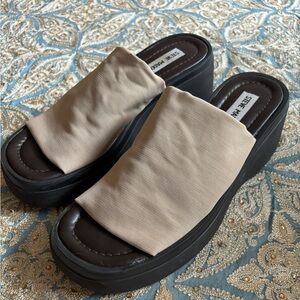 Vintage Y2K 90s Slip On Stretch Tan Boho Indie Fairy Whimsy Platform Sandals